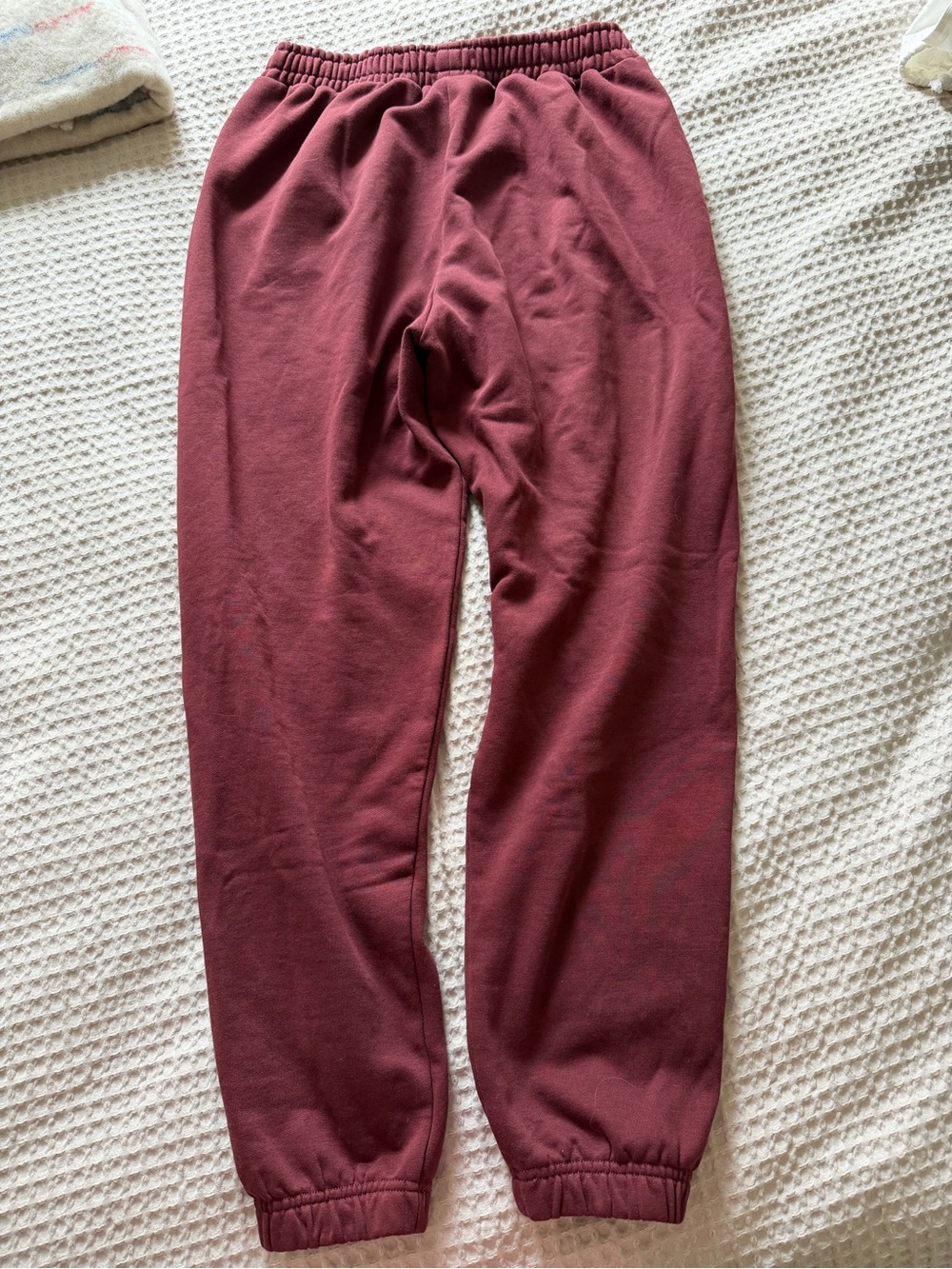 Gymshark Burgundy Hoodie with White Logo - Picture 4 of 4